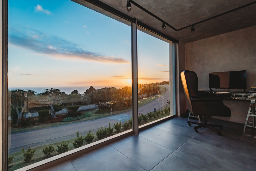 4 Bedroom Property for Sale in Herolds Bay Western Cape